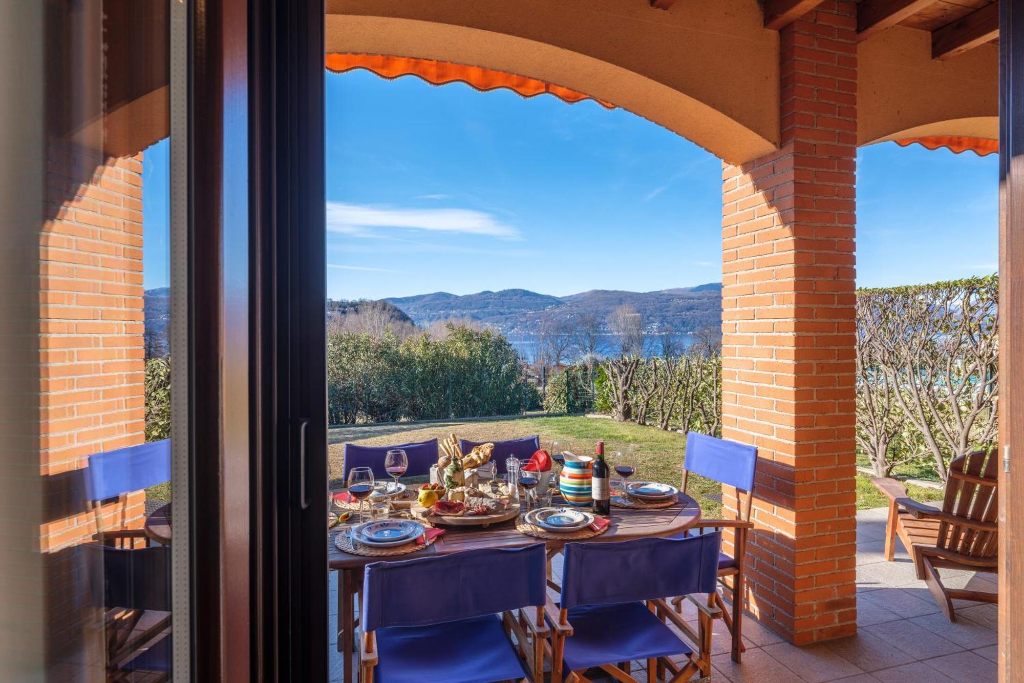La Luna Nel Lago Lake View Garden - Happy Rentals Ispra Exterior foto