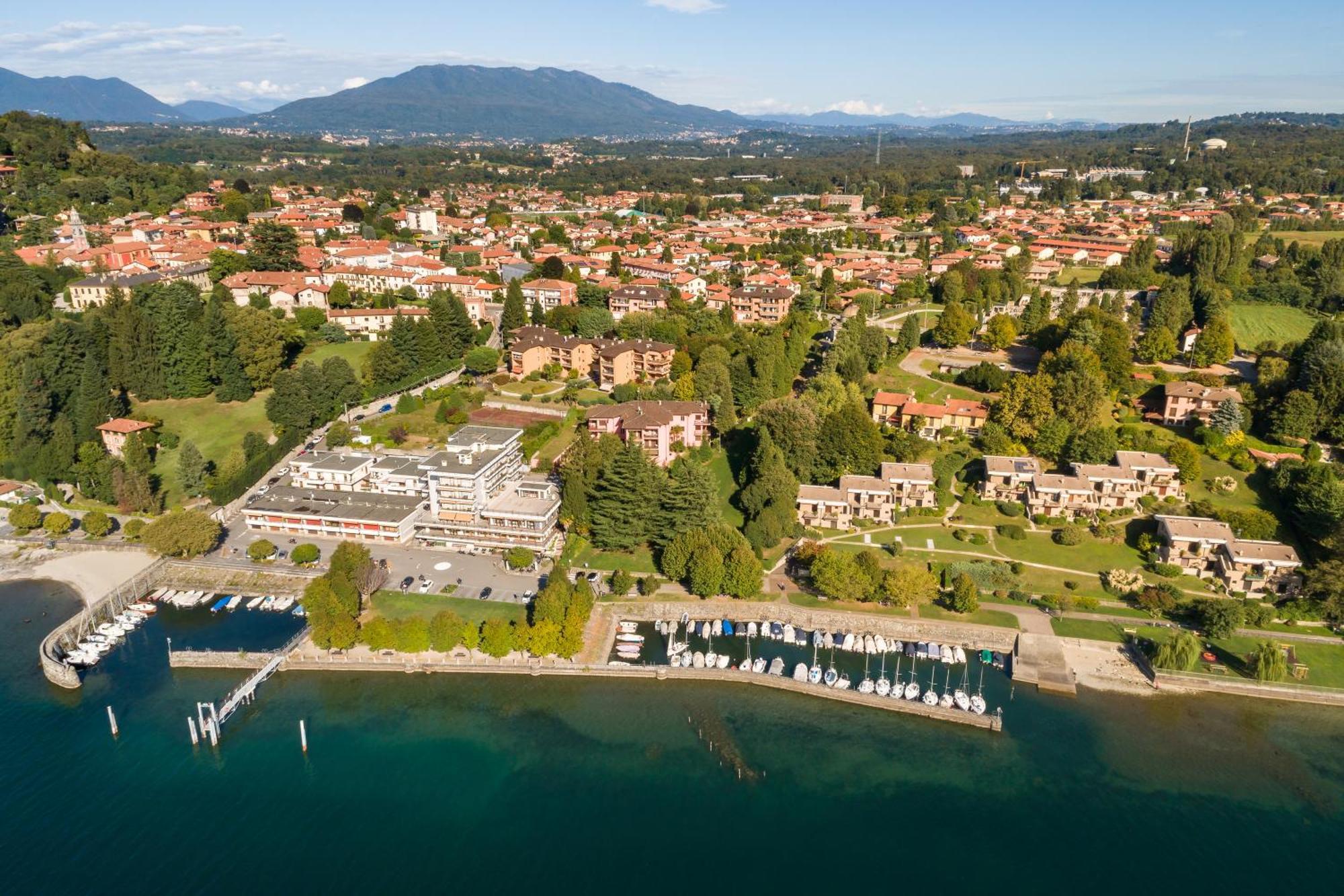 La Luna Nel Lago Lake View Garden - Happy Rentals Ispra Exterior foto