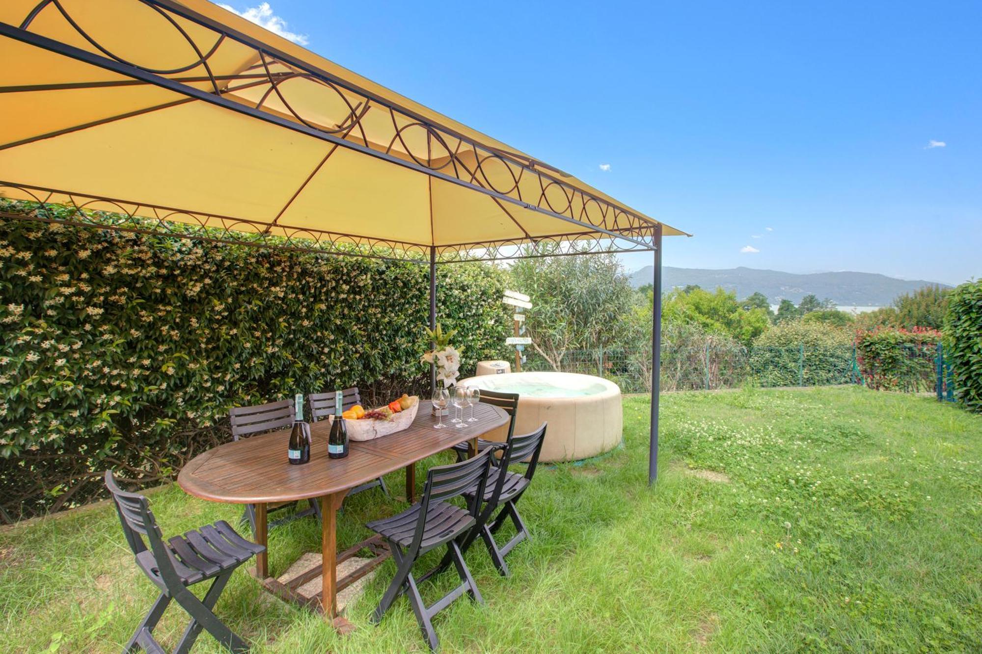 La Luna Nel Lago Lake View Garden - Happy Rentals Ispra Exterior foto
